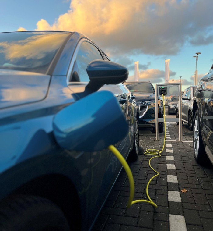 SEPP Subsidiebudget | Subsidie voor elektrische auto's in 2023 van IKRIJ.nl in Den Haag
