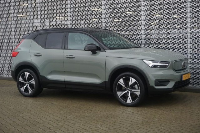 Volvo XC40 78kWh ev p8 pure electric r-design 300kW awd geartronic aut (J-145-ZG)