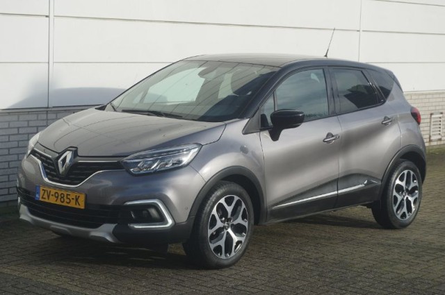 Private Lease nu als outlet aanbieding extra voordelig deze Renault Captur 0.9tce intens 66kW (ZV-985-K) van IKRIJ.nl vanaf €300 per maand