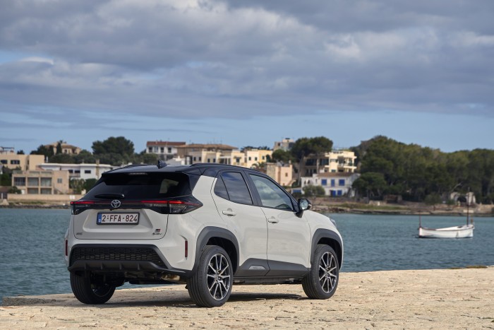 Meer informatie over de Toyota Occasion voor Private Lease uit het Private Lease aanbod van IKRIJ.nl